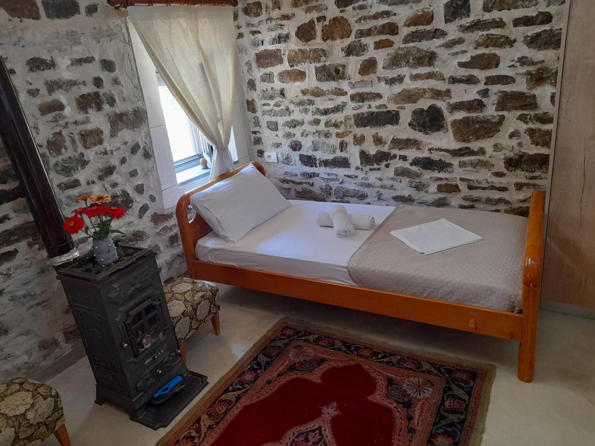 Stone House Vila Kelcyre Exterior foto